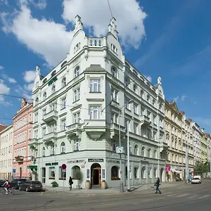 Union 4*, Praga Czechy
